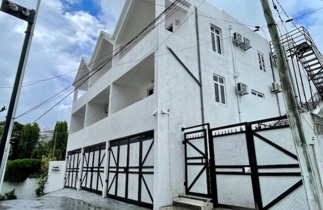 Apartment E family residence