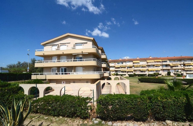 Apartment Els Griells near Beachfront