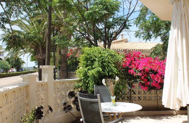 Apartment in the coastal town of Sillot, close to the beach