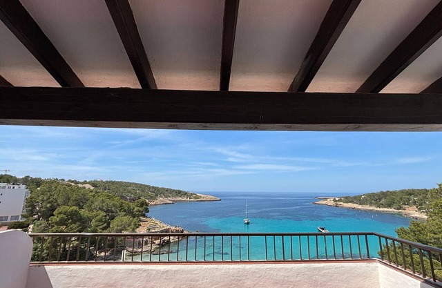 Apartment in 'Vista Mar 1Aa' Hotel with Sea View, Wi-Fi, and Air Conditioning