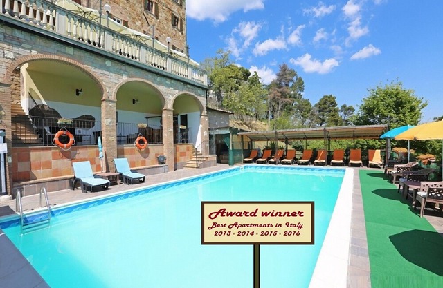 Apartment(F) with swimming pool, jacuzzi in the center of Tuscany for max. 4 persons.
