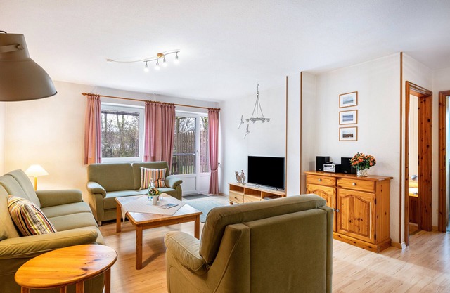 Apartment 'Ferienhof Paulsen - Seeschwalbe' with Private Terrace and Wi-Fi