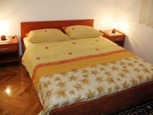 Apartment Filip Jakov in Trogir - 6 persons, 2 bedrooms