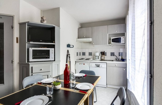 Apartment for 6 with balcony and parking in Barèges