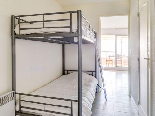 Apartment Les Morières in Six Fours La Coudoulière - 4 persons, 1 bedrooms