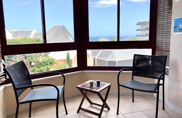 Apartment 'Hortensia By Madame Est Servie' with Sea View, Balcony and Wi-Fi