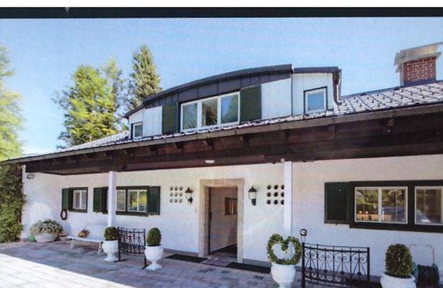 Apartment in a dream location with a view of the local mountain Katrin
