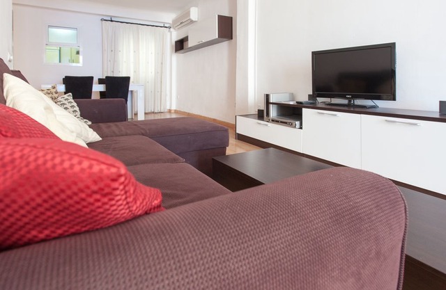 Apartment in Asunción pedestrian street (100m from the Fair and 500 meters from the Plaza de España).