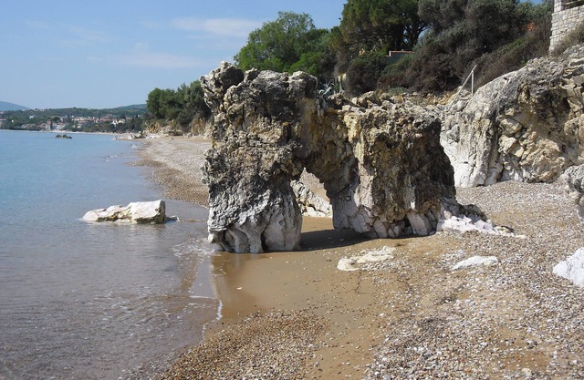 Apartment in Chrani,Greece - Villa Maria. Just 3 Min. Walk To The Beach