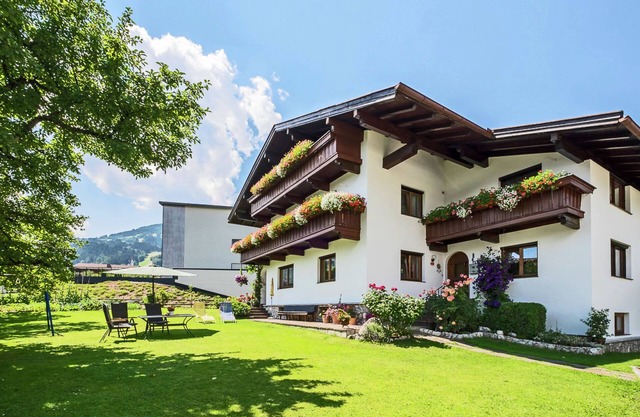 Apartment in Fügen near the ski area