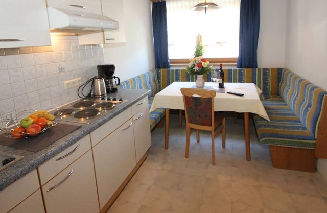 apartment in Längenfeld with ski storage