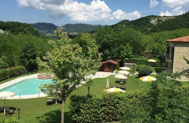 Apartment in Marche with Pool Access