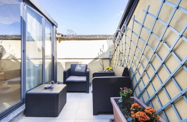 Apartment in Milan with 2 bedrooms sleeps 6