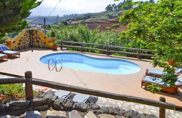 Apartment in Moya with communal pool