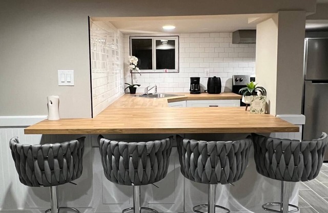 Apartment in NewarknCozy & Stylish Studio for 4.
