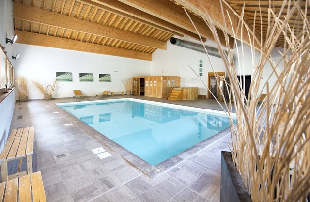 Apartment in Orelle with Pool & Sauna Access