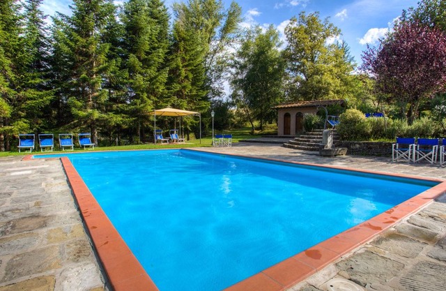 Apartment in Poppi with 5 bedrooms sleeps 9
