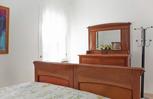 Apartment in quiet and green environment with swimming pool