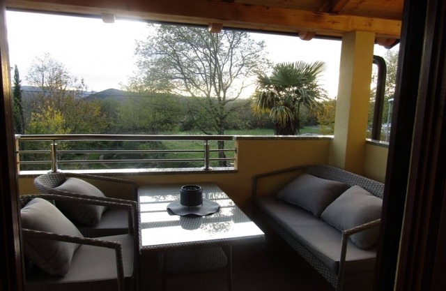 Apartment in Roč with Balcony, Air condition, WIFI, Washing machine (4909-1)