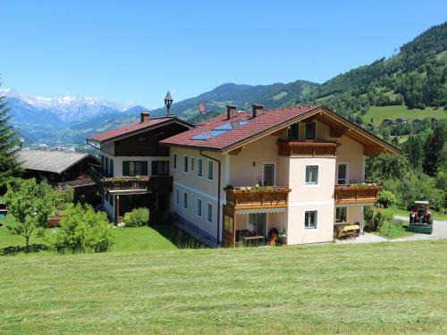 Apartment in Sankt Johann near Ski Area