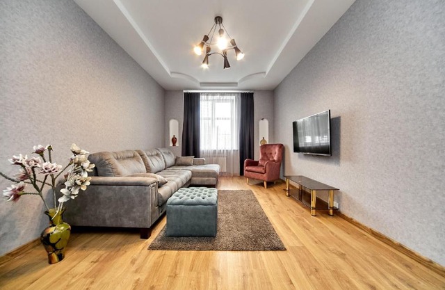 apartment in the center of Oktyabrskaya metro station