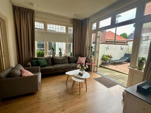 Apartment in the fortified town of Groenlo with private garden