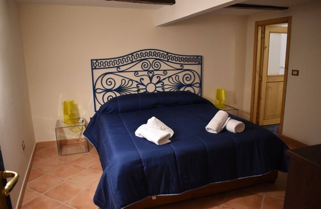 Apartment in the historic center of Naples