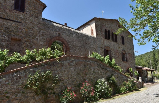 Apartment in Tuscany with pool