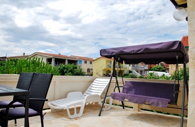 Apartment in Vir with Balcony, Air condition, WIFI, Washing machine (4762-1)