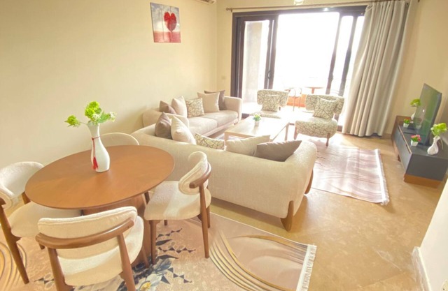 Apartment inside Casa Beverly Hills Compound, Sheikh Zayedncall 00201102430222