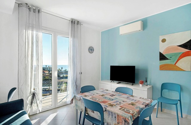 Apartment 'Iris' with Sea View, Private Terrace and Air Conditioning