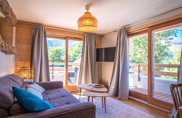 Apartment LA CHARMETTE, 2 bedrooms, 4 persons