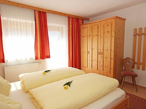 Apartment Landhaus Anton in Aschau im Zillertal - 10 persons, 3 bedrooms