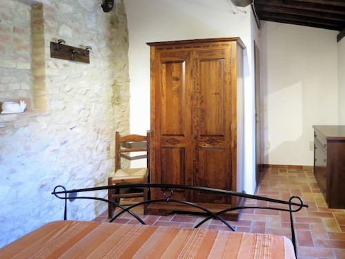 Apartment Le Colmate in Guardistallo - 3 persons, 1 bedrooms