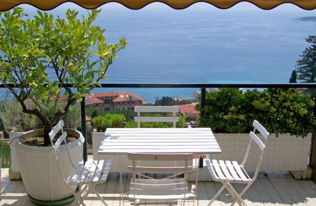 Apartment Le Serre in Ospedaletti - 4 persons, 1 bedrooms