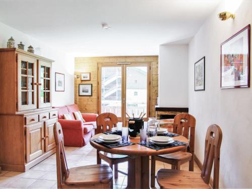 Apartment Les Capucins by Interhome
