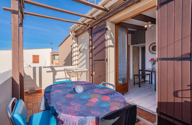 Apartment 'Les Sablons' with Mountain View, Private Terrace and Air Conditioning