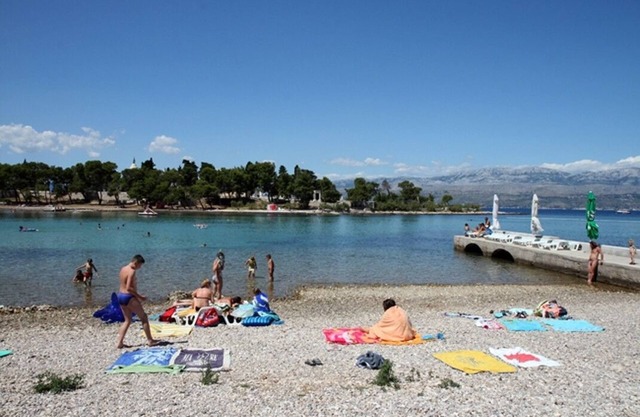 Apartment Marija - free parking - Supetar, Island Brac, Croatia