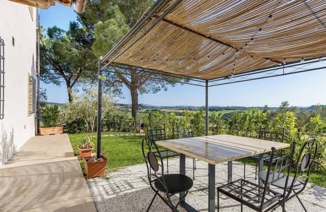 Apartment 'Matti - Margot' with Private Garden, Wi-Fi and Air Conditioning