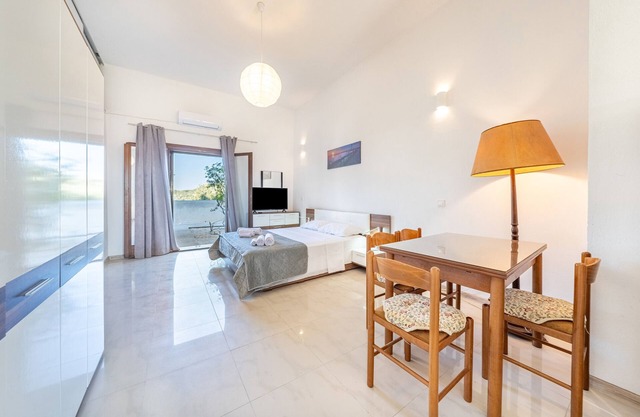 Apartment 'Melissa' with Excellent Sea View, Wi-Fi and Air Conditioning