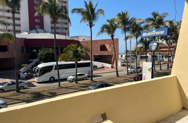Apartment meters from the beach