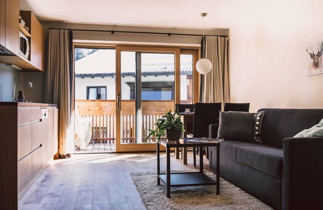 Apartment Mittagsfluh - Alpenrose - Hotel - Apartments