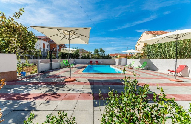 Apartment Mlađo - swimming pool: A4(2+2) - Privlaka, Zadar riviera, Croatia