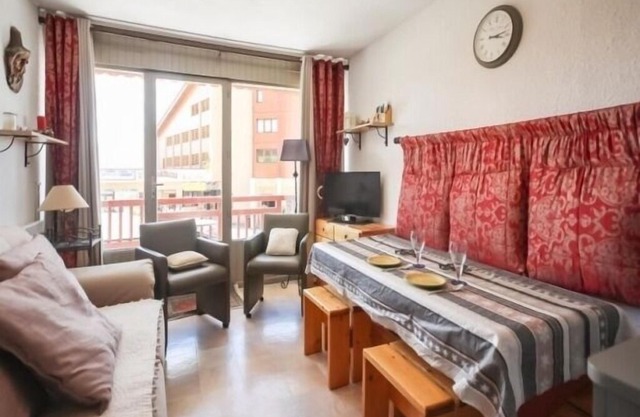 Apartment Montvalezan-La Rosière, studio flat, 4 persons