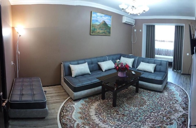 Apartment near Farkhadskiy bazar
