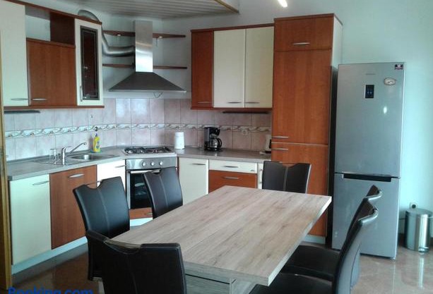 Apartment Nevena Omis
