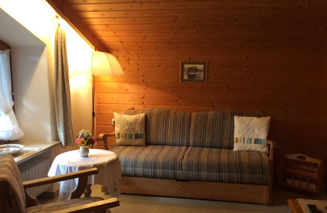 Apartment no. 6 Spitsbergen, up to 4 people. 49 sqm, 1 separate bedroom
