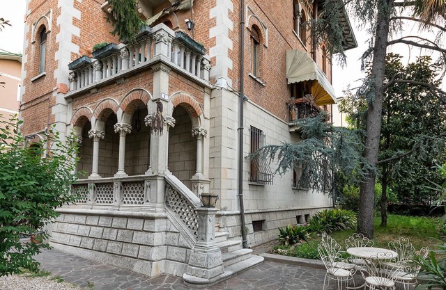 Apartment on two levels for 15 people in villa - Penthouse