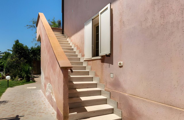 Apartment 'Rosa Dei Venti' with Shared Pool, Wi-Fi and Air Conditioning