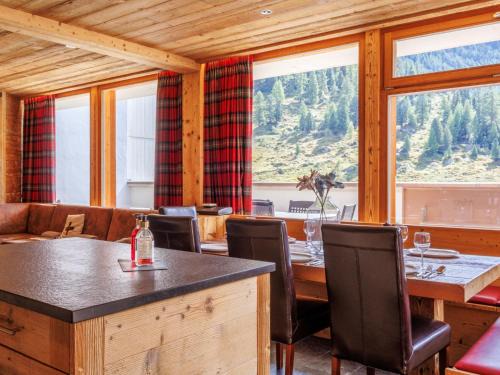 Apartment Rosablanche D Attique by Interhome